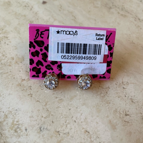 Betsey Johnson Crystal Studs - Picture 1 of 6